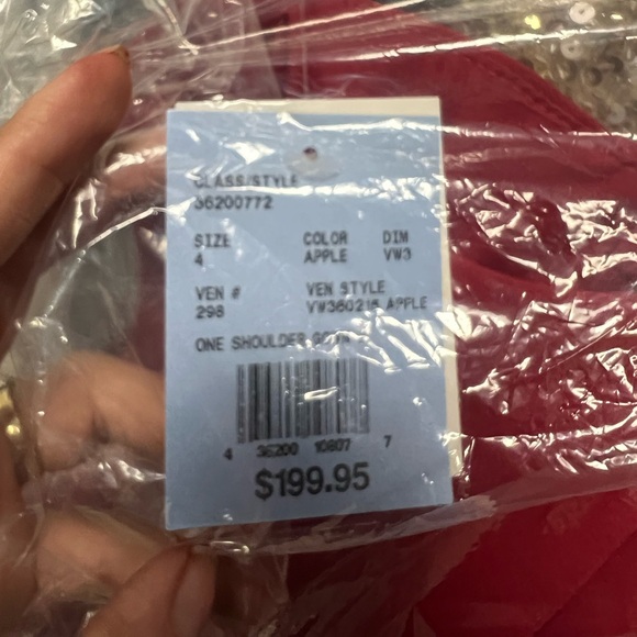 Vera Wang Formal Dress - Picture 3 of 4